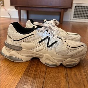 New Balance 9060 Turtledove (W9/M7.5)